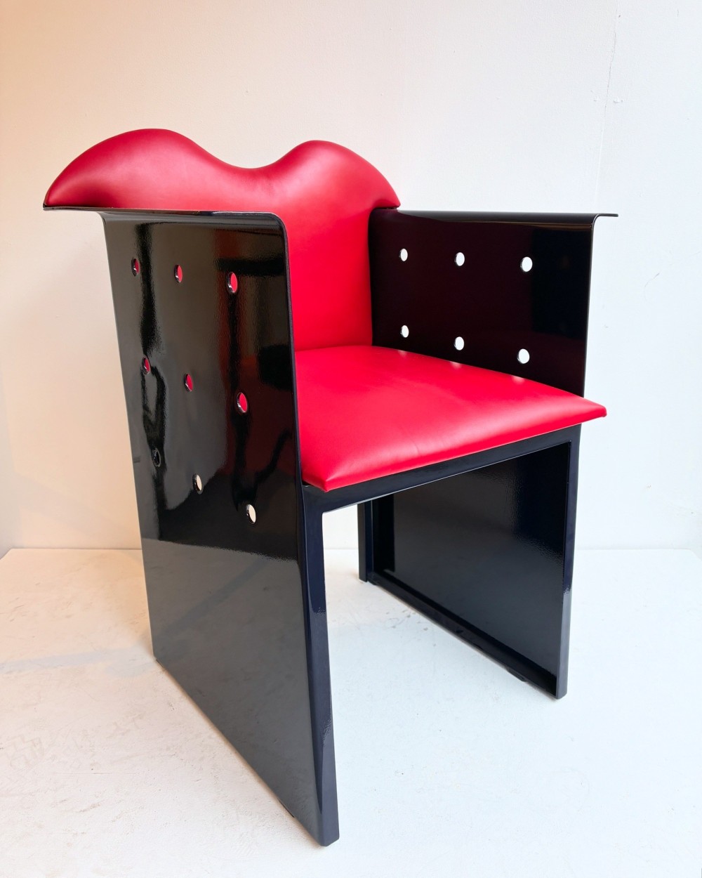 fauteuil-kaer-bog-de-portzamparc-christian-remix-gallery.jpg