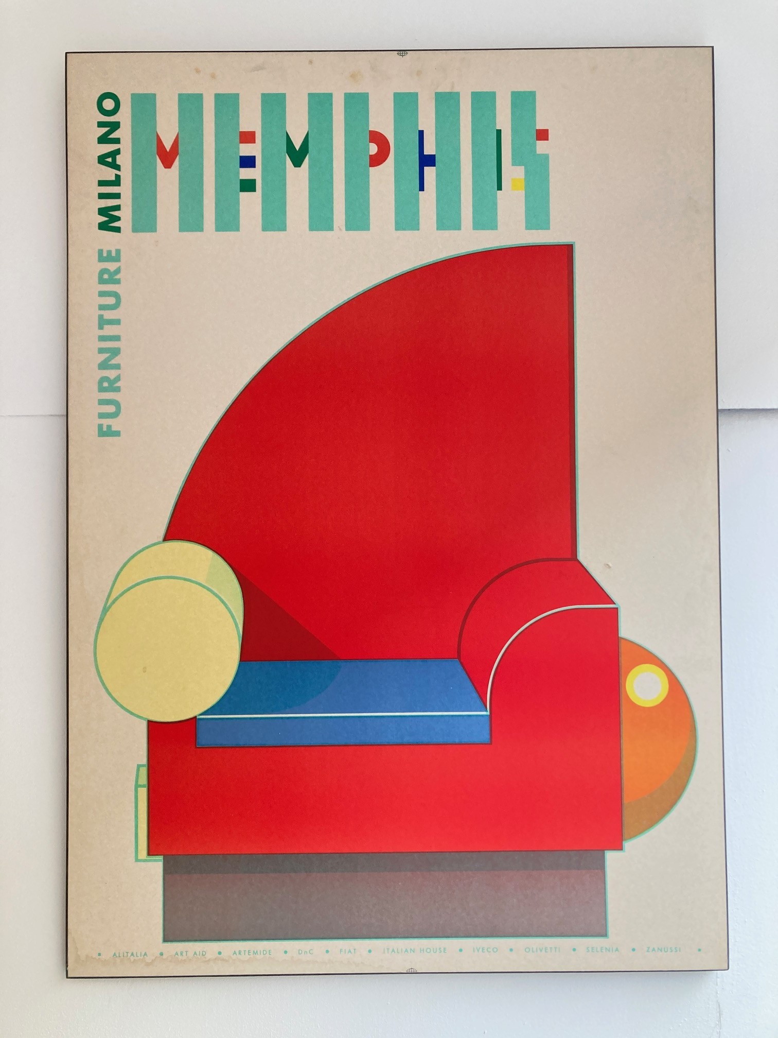 remix-gallery-affiche-memphis-fauteuil-peter-shire.jpg