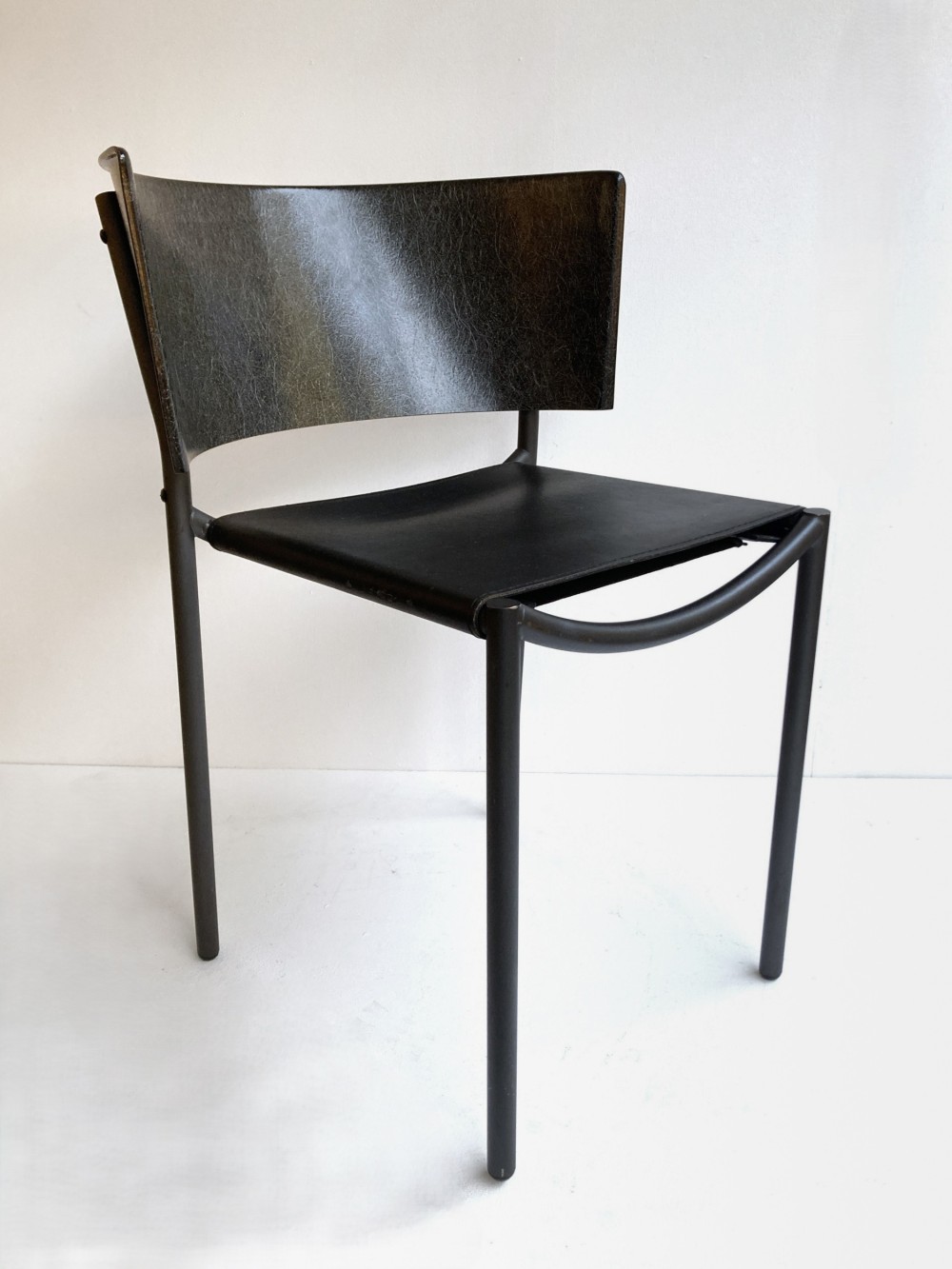 remix-gallery-philippe-starck-chaise-lila-hunter-xo-ok.jpeg