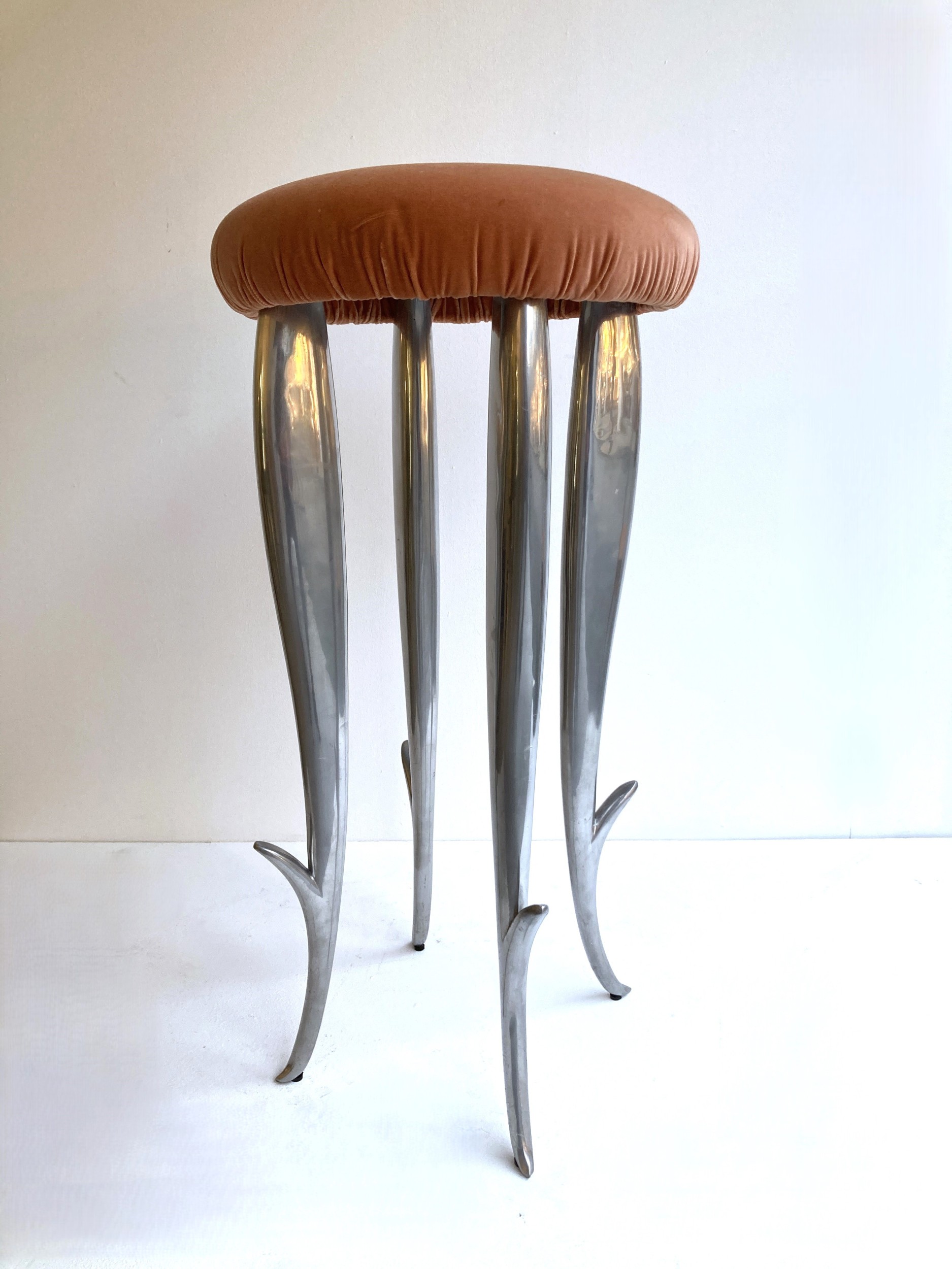 remix-gallery-philippe-starck-tabouret-royalton-ok.jpeg